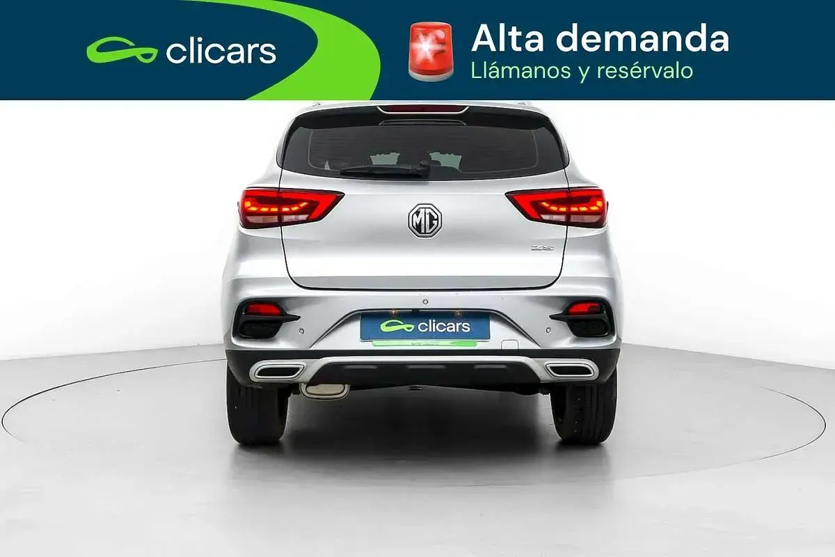 Usado MG ZS Luxury 106 HP (77 kW) 2024 Cinzento SUV