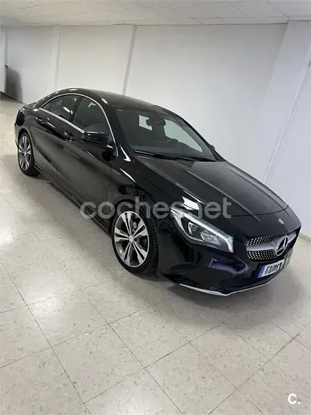 Usado Mercedes CLA220 177 CV (130 kW) 2017 Negro Berlina