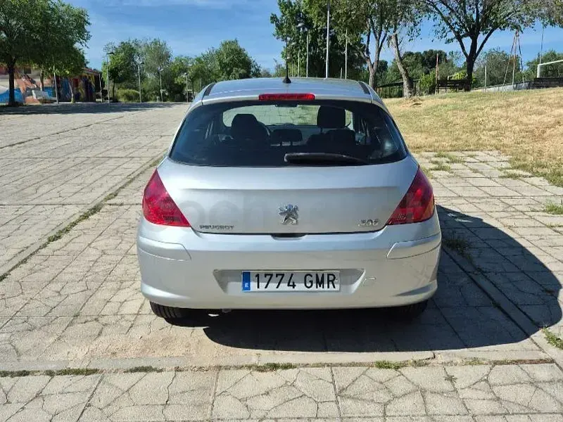 Usado Peugeot 308 Sport 110 CV (80 kW) 2009 Gris / plata Berlina