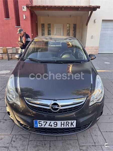 Gris / plata Usado 2013 Opel Corsa Selective Berlina | 2750 € (Super precio) - Imagen 1/4
