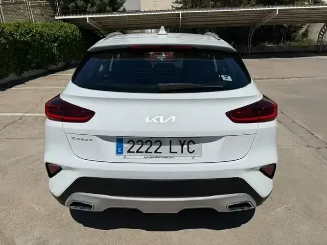 Usado Kia XCeed 120 CV (88 kW) 2022 Blanco SUV