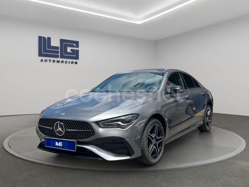 Gris / plata Usado 2024 Mercedes CLA250e Berlina | 39.990 € (Precio justo) - Imagen 1/4