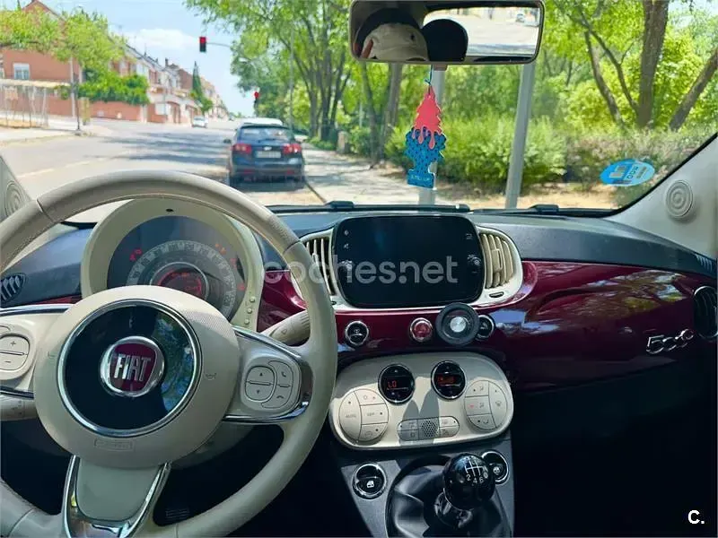 Usado Fiat 500 Dolcevita 70 CV (51 kW) 2021 Granate Berlina