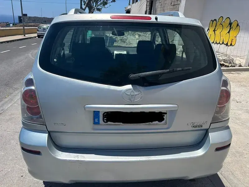 Usado Toyota Corolla Verso Luna 129 CV (94 kW) 2005 Gris / plata Monovolumen