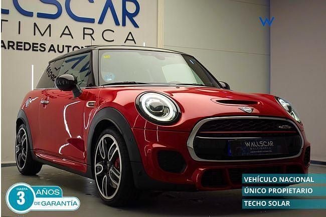Usado Mini John Cooper Works 231 CV (169 kW) 2018 Rojo Utilitario