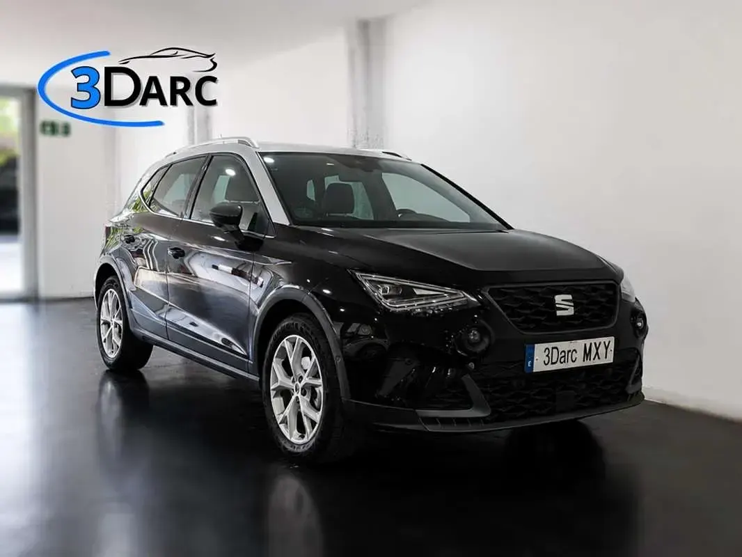 Usado Seat Arona FR 116 CV (85 kW) 2024 Negro SUV
