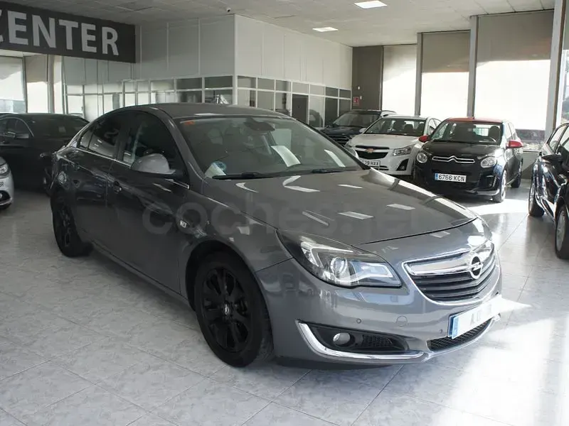 Usado Opel Insignia Eco 136 CV (100 kW) 2016 Gris / plata Berlina