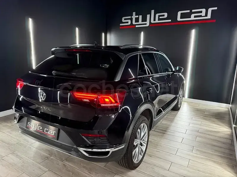 Usado VW T-Roc Sport 150 CV (110 kW) 2018 Negro SUV