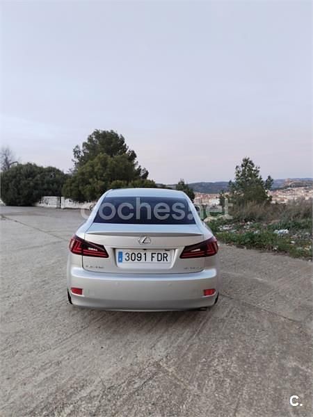 Usado Lexus IS220d Sport Line 177 CV (130 kW) 2006 Gris / plata Berlina