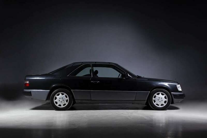 Usado Mercedes E300 220 CV (161 kW) 1991 Negro