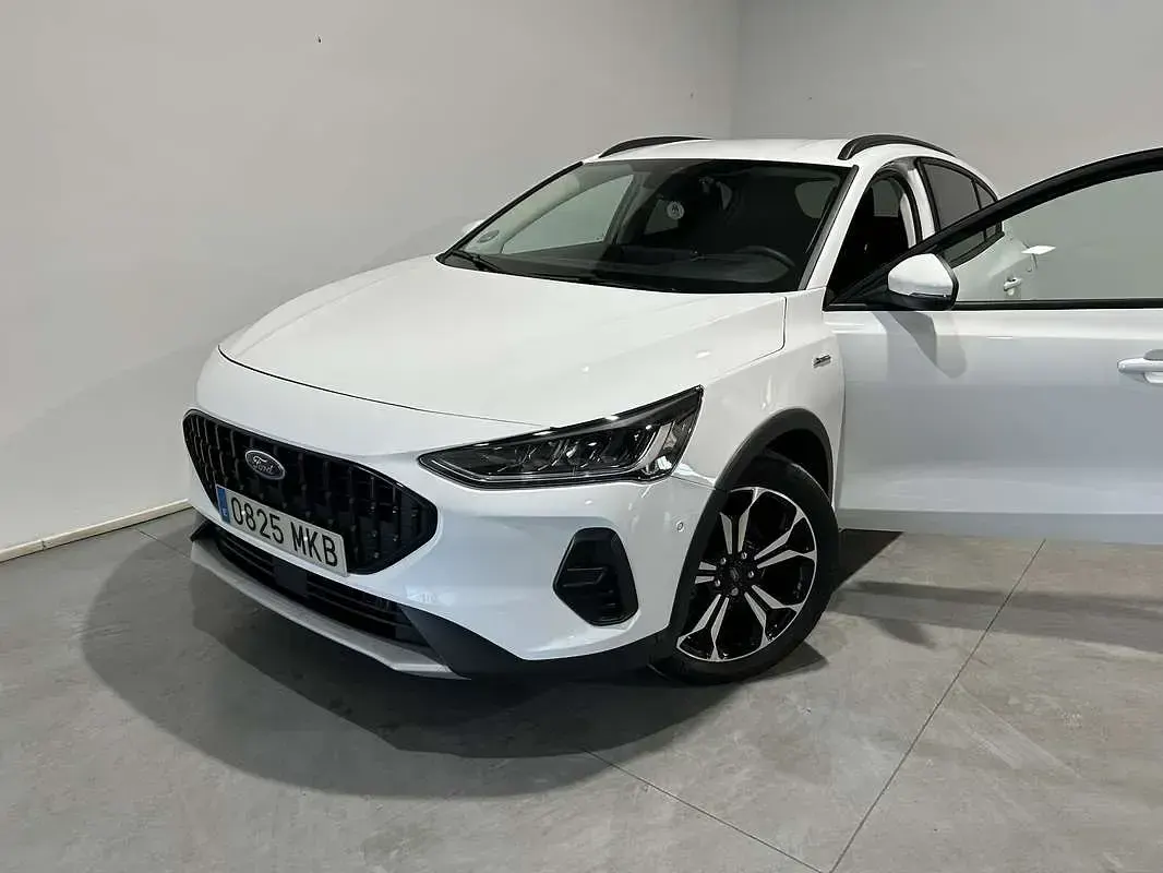 Usado Ford Focus Active X 125 CV (91 kW) 2023 Blanco Utilitario