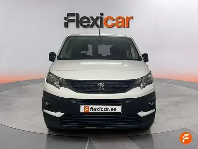 Usado Peugeot Rifter Active 100 CV (73 kW) 2022 Blanco Monovolumen