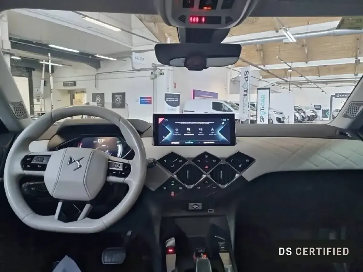 Usado DS Automobiles DS3 Crossback E-Tense Grand Chic 100 kW (136 CV) 2020 Beige SUV