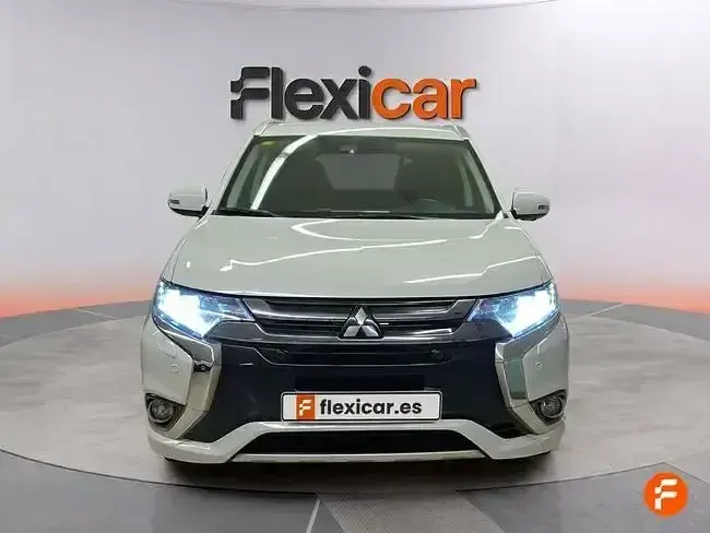 Usado Mitsubishi Outlander P-HEV 203 CV (149 kW) 2018 Blanco