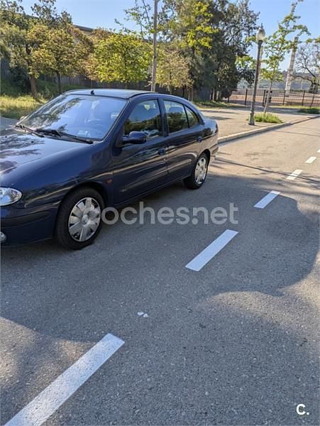 Usado Renault Mégane II Expression 110 CV (80 kW) 2002 Azul Berlina