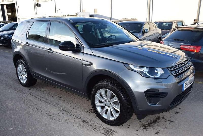 Usado Land Rover Discovery Sport Pure 150 CV (110 kW) 2019 Gris / plata SUV