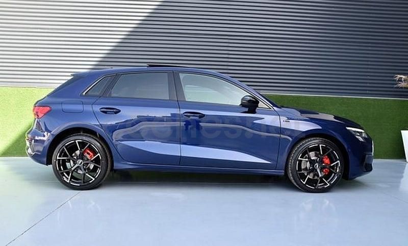 Usado Audi A3 S-Line 150 CV (110 kW) 2021 Azul Berlina