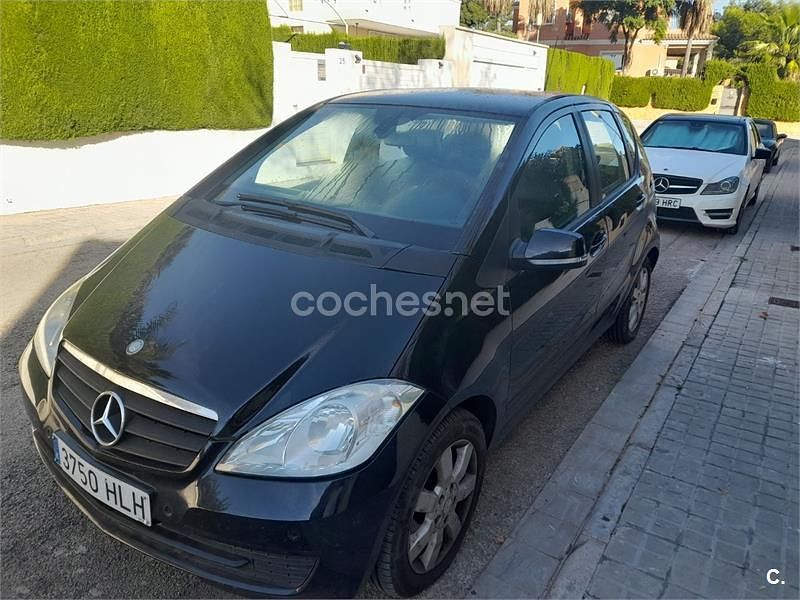 Negro Usado 2012 Mercedes A180 Monovolumen | 7800 € (Super precio) - Imagen 1/4