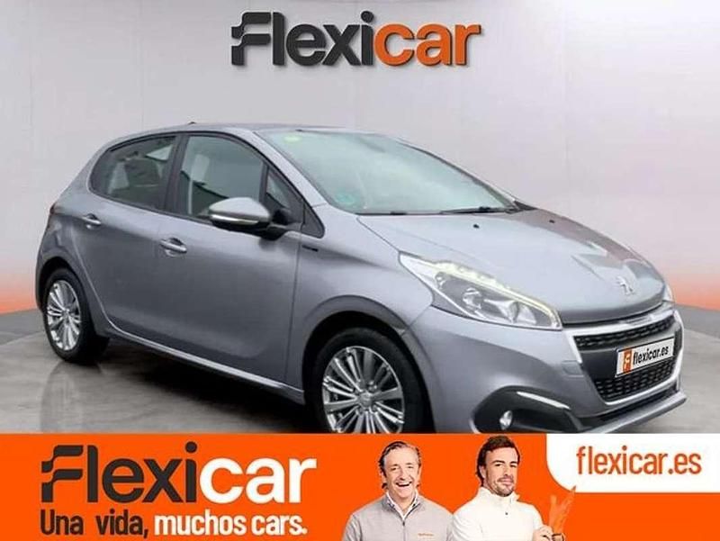 Usado Peugeot 208 Signature Sky 83 CV (61 kW) 2018 Gris Utilitario