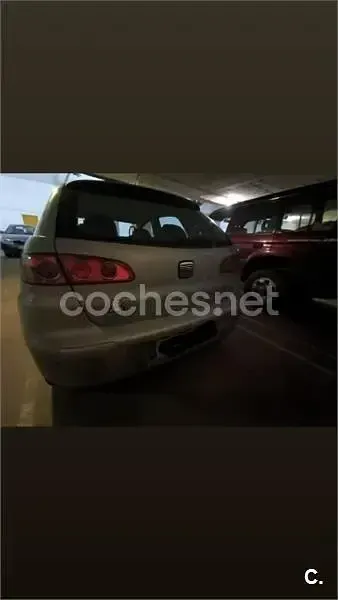 Usado Seat Ibiza Reference 100 CV (73 kW) 2005 Blanco Utilitario