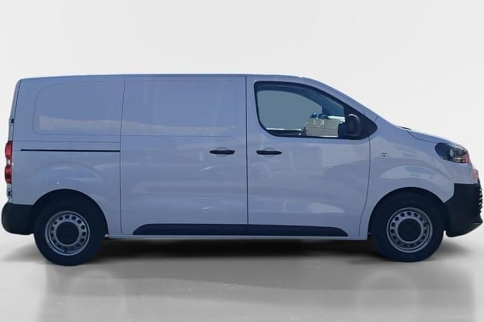 Usado Toyota Proace 120 CV (88 kW) 2024 Blanco Monovolumen