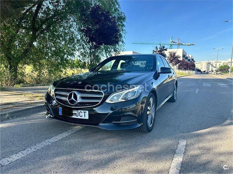 Usado Mercedes E220 Avantgarde 170 CV (125 kW) 2015 Negro Berlina