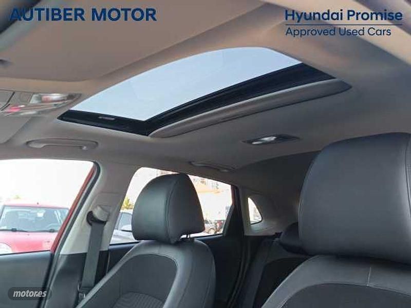 Usado Hyundai Kona Style 150 kW (204 CV) 2022 Sunset red SUV