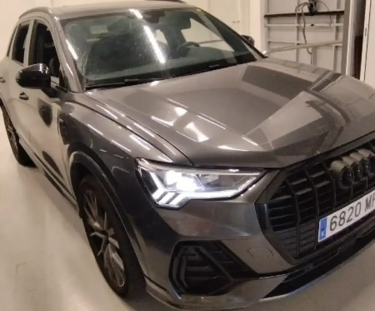 Usado Audi Q3 150 CV (110 kW) 2023 Gris/plata SUV