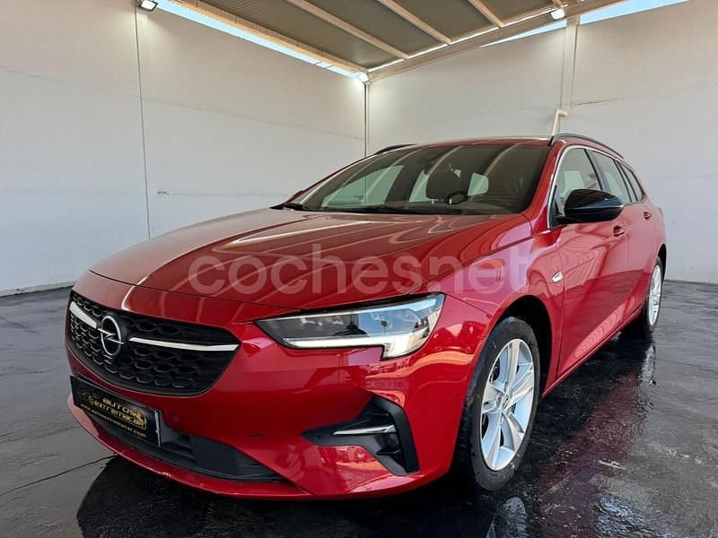 Usado Opel Insignia Business Edition 122 CV (89 kW) 2021 Rojo Familiar