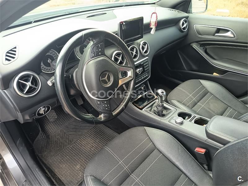 Usado Mercedes A220 Style 170 CV (125 kW) 2014 Gris / plata Berlina