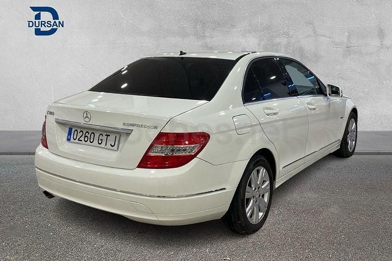 Usado Mercedes C180 Avantgarde 156 CV (114 kW) 2010 Blanco Berlina