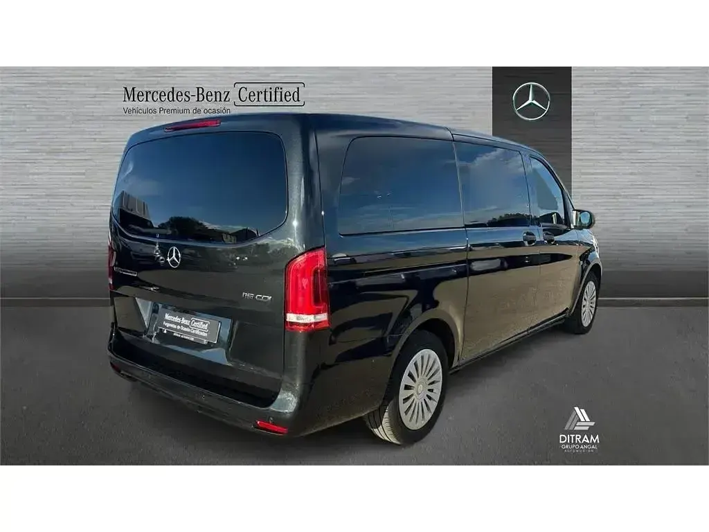 Usado Mercedes Vito 163 CV (119 kW) 2022 Negro Van