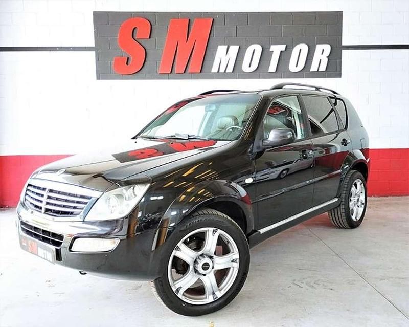 Negro Usado 2007 Ssangyong (KGM) Rexton Limited SUV | 9490 € - Imagen 1/4