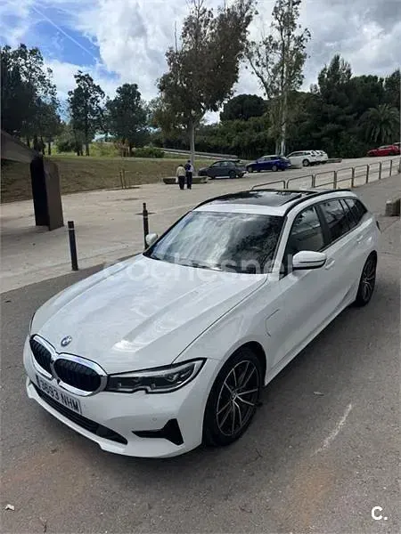 Usado BMW 330e 292 CV (214 kW) 2021 Blanco Familiar