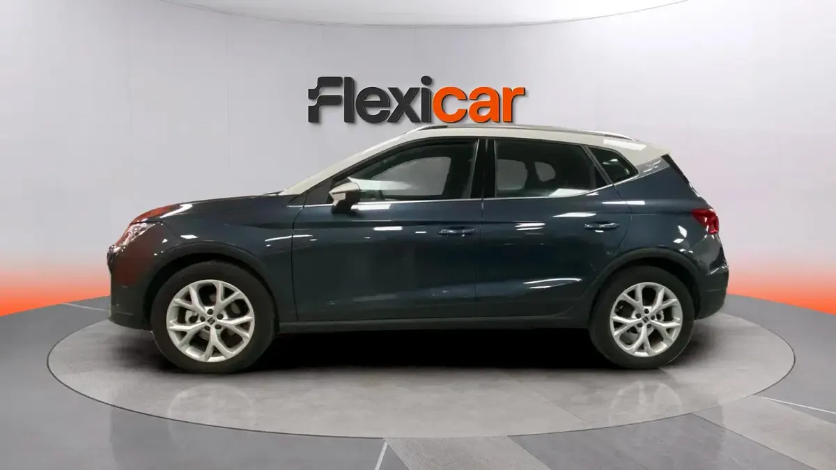 Usado Seat Arona FR 150 CV (110 kW) 2023 Gris SUV
