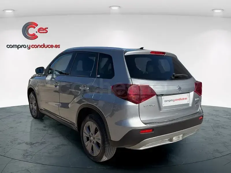 Usado Suzuki Vitara 116 CV (85 kW) 2022 Gris / plata SUV