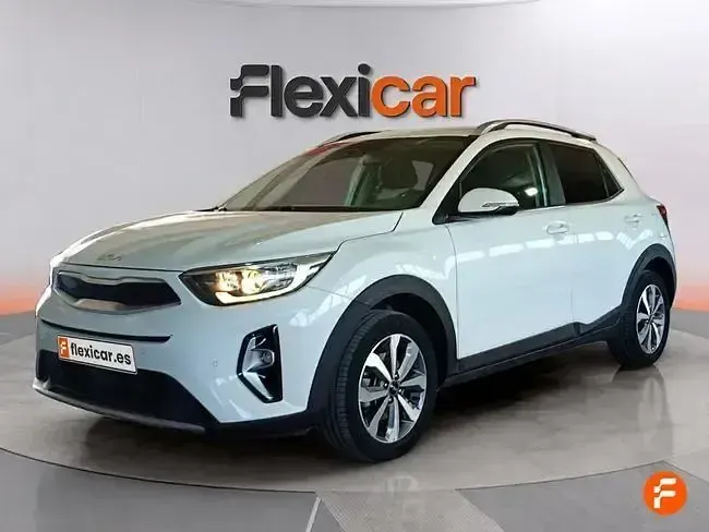 Usado Kia Stonic Plus 84 CV (61 kW) 2022 Blanco SUV
