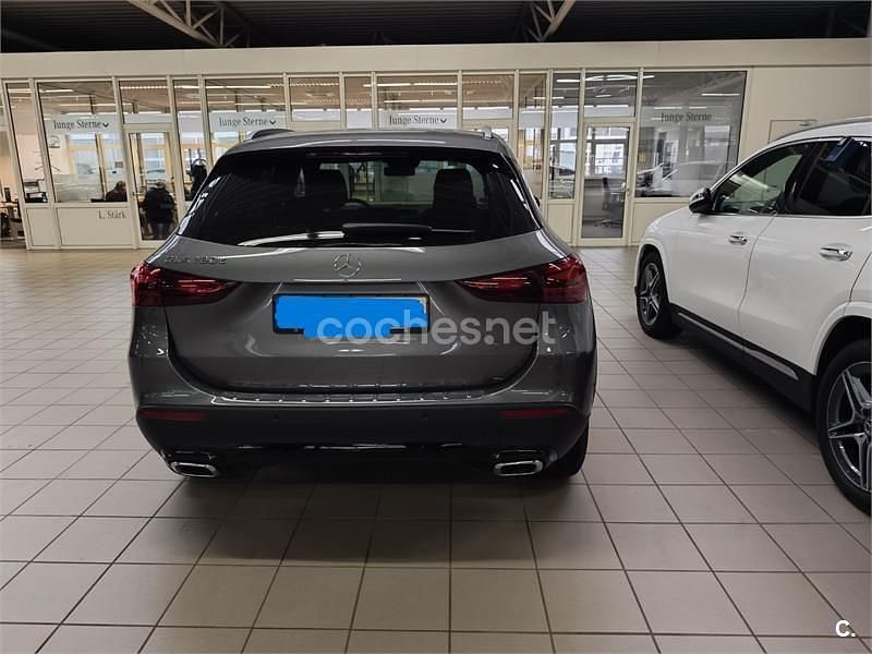 Usado Mercedes GLA200 150 CV (110 kW) 2025 Gris / plata SUV