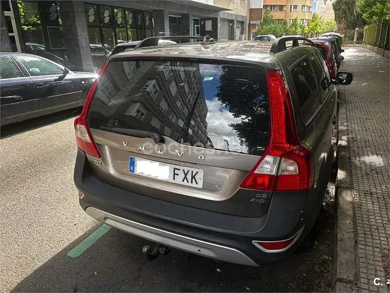Käytetty Volvo XC70 Kinetic 185 HP (136 kW) 2007 Ruskea Farmari