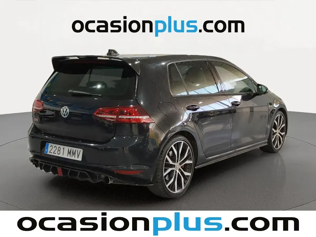 Usado VW Golf VII GTI 230 CV (169 kW) 2013 Negro Utilitario