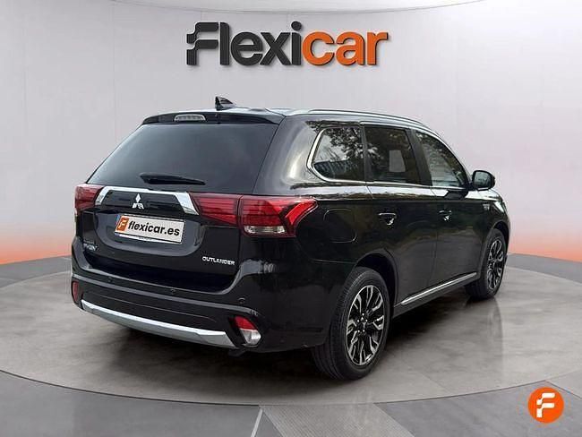 Usado Mitsubishi Outlander P-HEV 203 CV (149 kW) 2016 Negro SUV