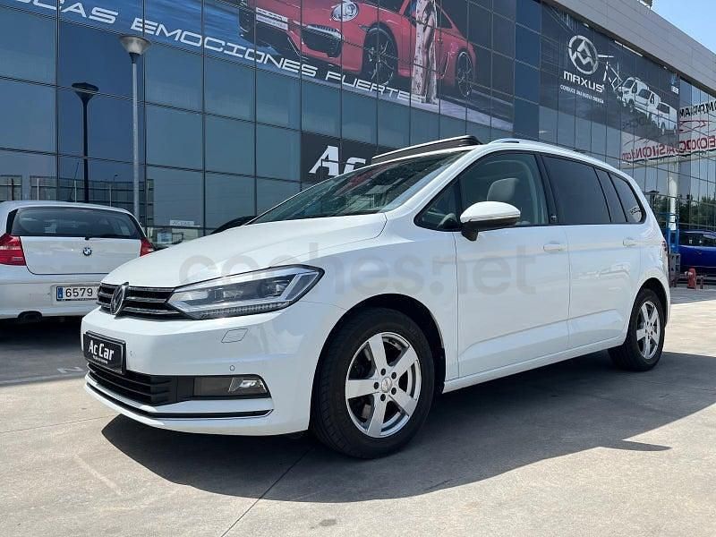 Usado VW Touran Advance 115 CV (84 kW) 2018 Blanco Monovolumen