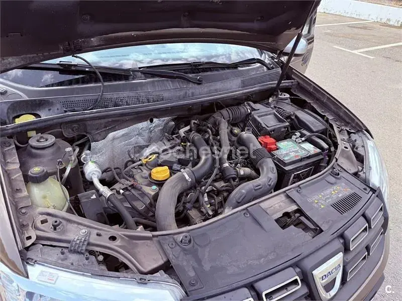 Usado Dacia Sandero Stepway 90 CV (66 kW) 2018 Marrón Berlina