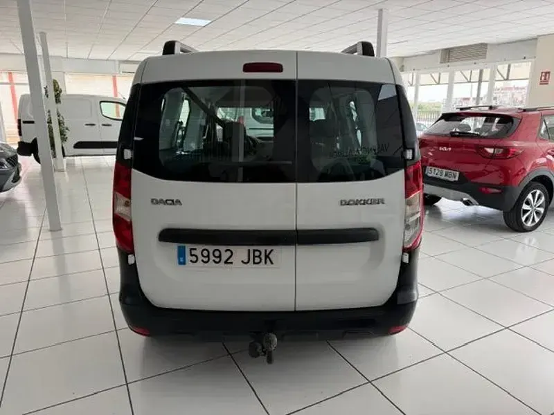 Usado Dacia Dokker Ambiance 75 CV (55 kW) 2014 Blanco Monovolumen