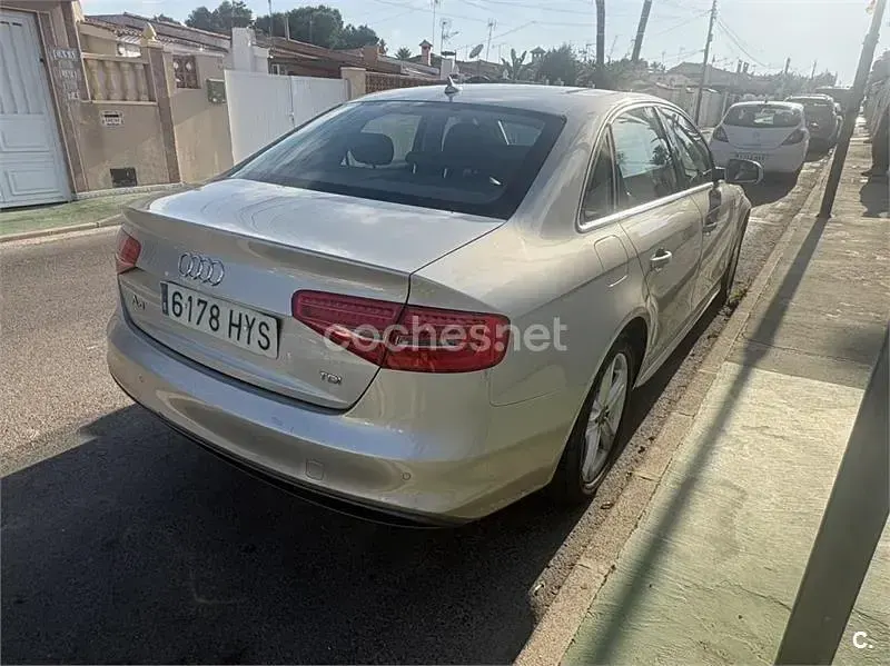 Usado Audi A4 S-Line 150 CV (110 kW) 2014 Gris / plata Berlina