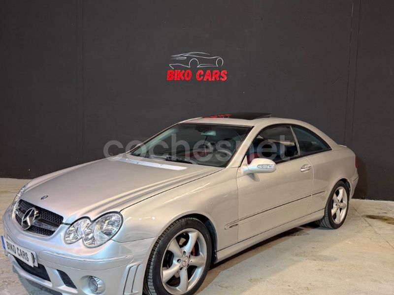 Gris / plata Usado 2004 Mercedes CLK270 Avantgarde Coupe | 7190 € (Precio justo) - Imagen 1/4