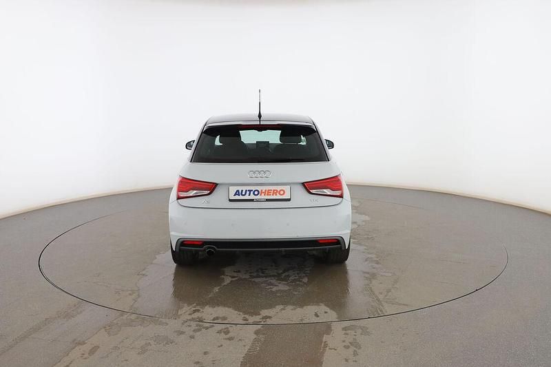 Usado Audi A1 Sportback Attraction 115 CV (84 kW) 2018 Blanco Utilitario