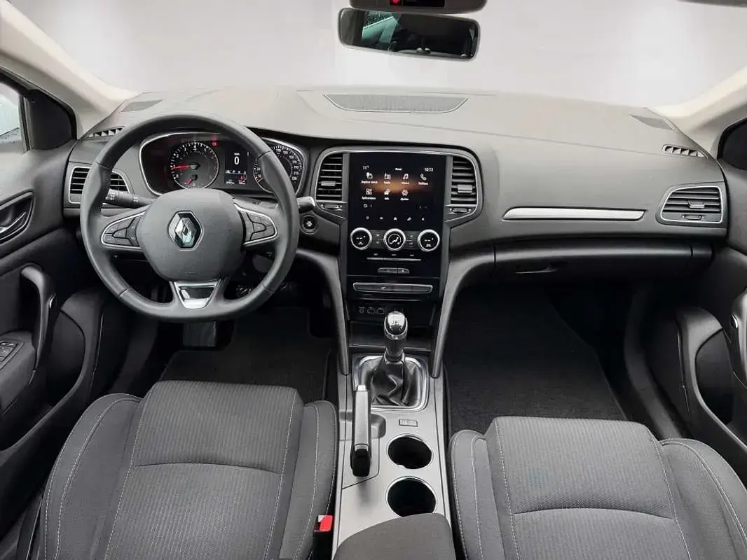 Usado Renault Mégane Intens 140 CV (102 kW) 2022 Blanco Utilitario