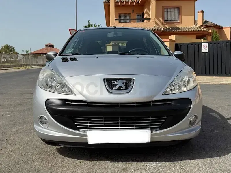 Usado Peugeot 206+ 70 CV (51 kW) 2011 Gris / plata Utilitario