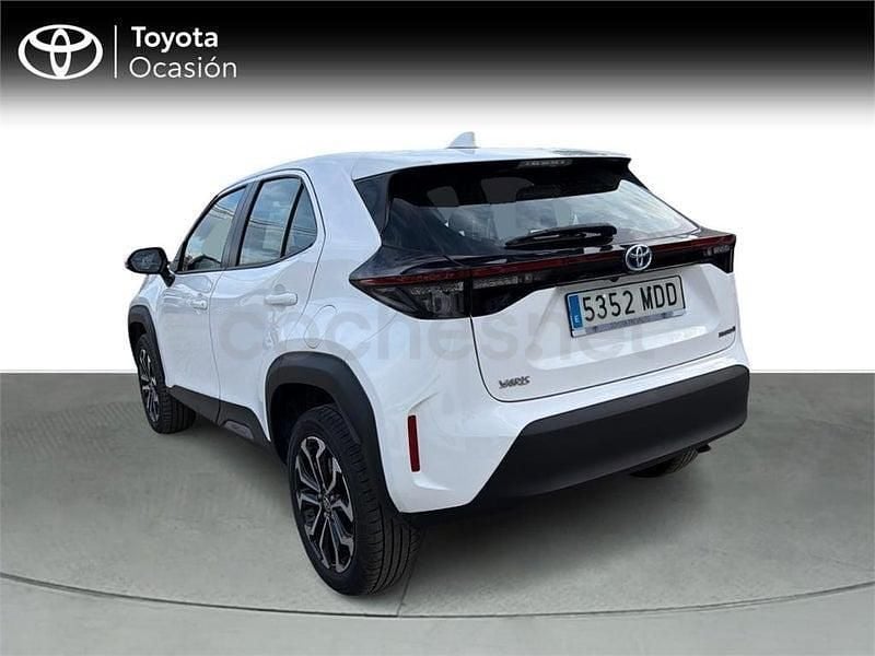 Usado Toyota Yaris Cross Active 116 CV (85 kW) 2022 Blanco SUV